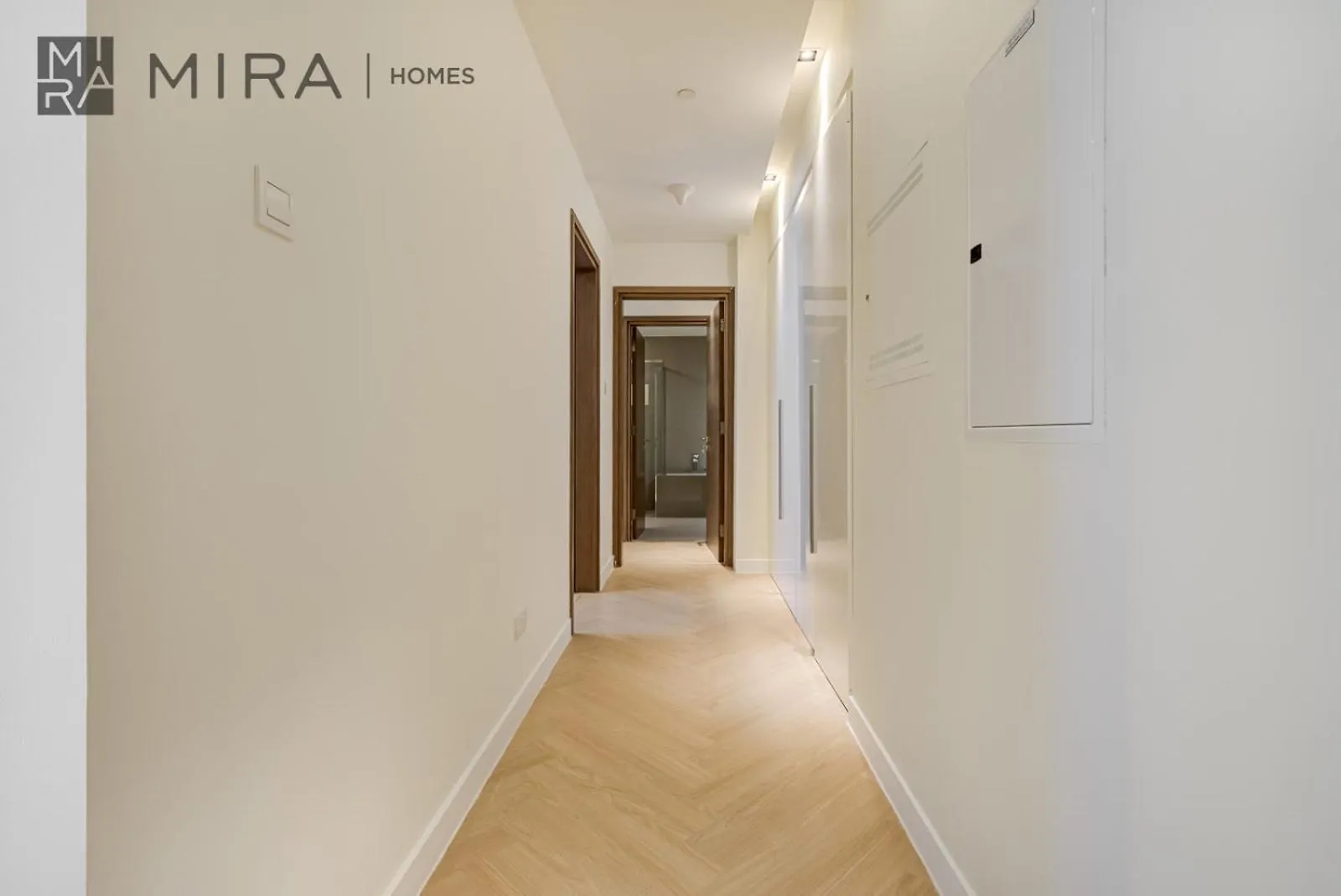 Mira Holiday Homes - City Walk - Building 5 - Next To Coca Cola Arena Дубай Апартаменты