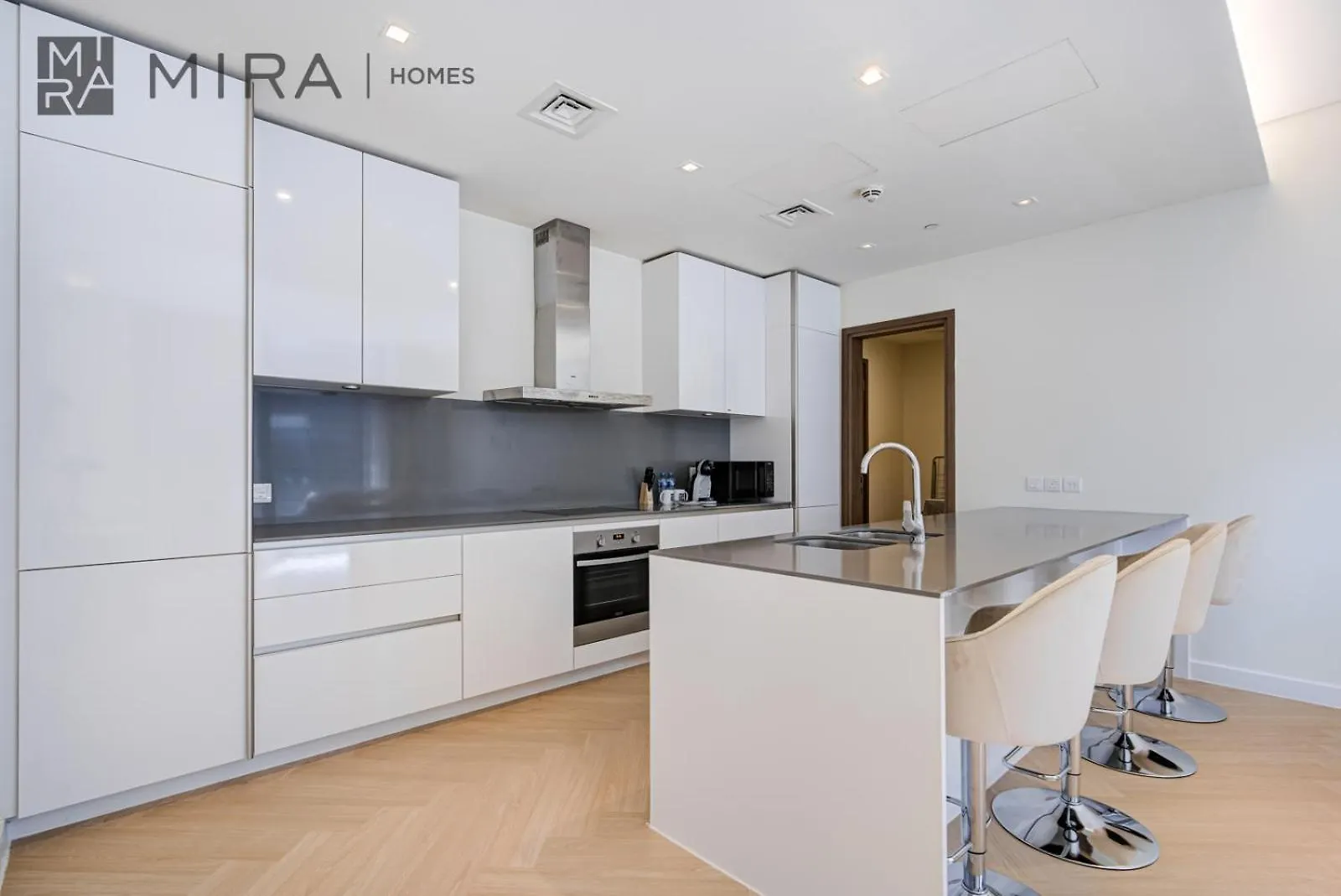 Mira Holiday Homes - City Walk - Building 5 - Next To Coca Cola Arena Дубай